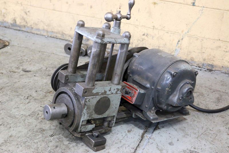3 HP MASTER MACHINE TOOLS MILLING HEAD: STOCK #68690
