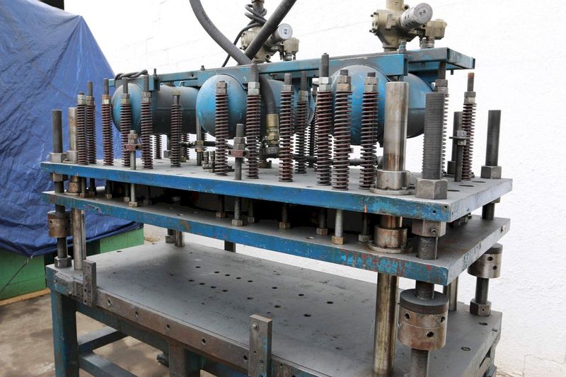 36 TON AIRAM CUTOFF PRESS: STOCK #68896