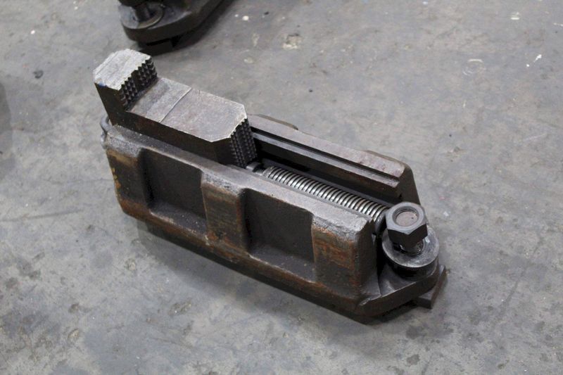 7-1/2' X 2-1/2' CHUCK JAWS: STOCK 72353
