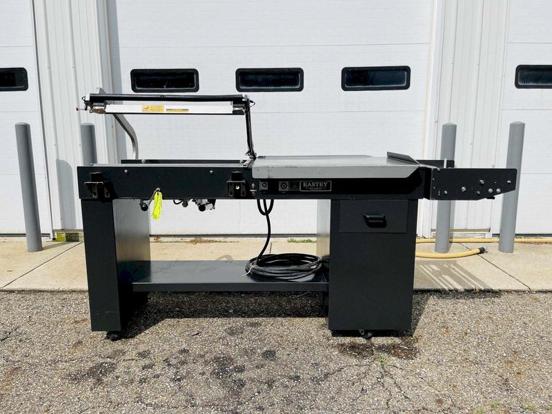 Eastey EM28T Manual L-Bar Sealer w/ Powered Take Away Conveyor