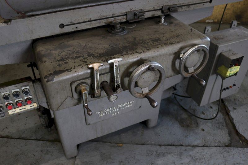 10" X 30" DOALL HORIZONTAL SURFACE GRINDER: STOCK #73106