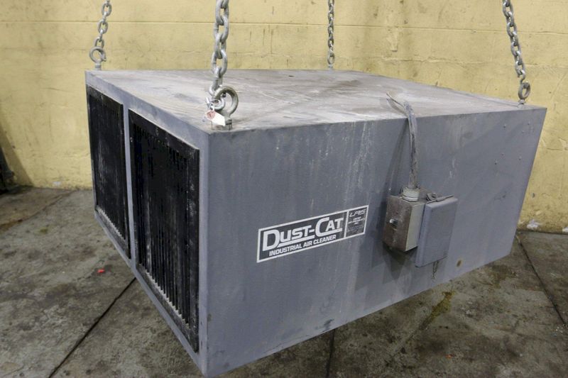 DUST CAT MODEL DF- 2  SMOKE FILTER STOCK #71349