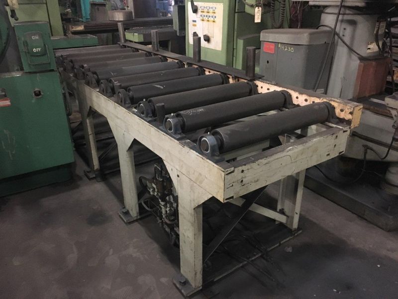28" X 120" POWERED ROLLER CONVEYOR: STOCK # 70502