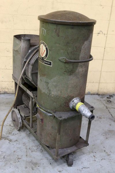 INVINCIBLE VACUUM MODEL #809-B STOCK #70371