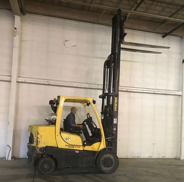 13,500 LBS HYSTER LP GAS FORKLIFT: STOCK #69368