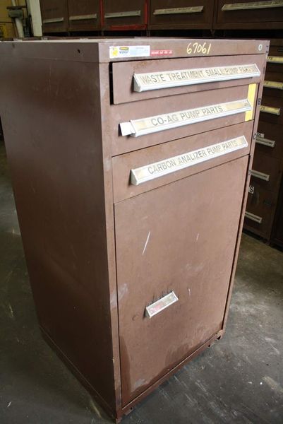 3 DRAWER 30" X 27-1/2" X 59" VIDMAR CABINET: STOCK #67061