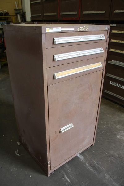 3 DRAWER 30" X 27-1/2" X 59" VIDMAR CABINET: STOCK #67062