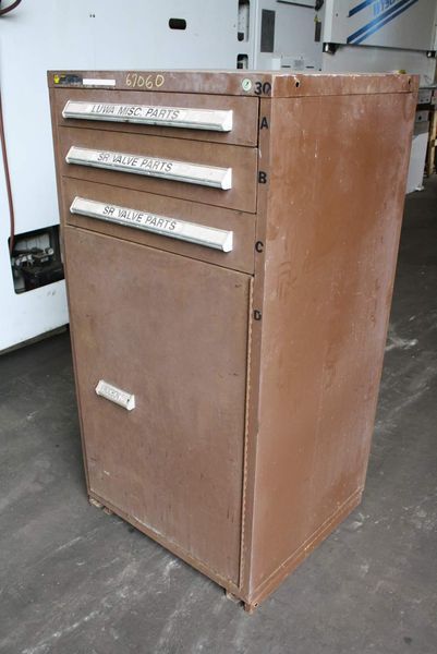 3 DRAWER 30" X 27-1/2" X 59" VIDMAR CABINET: STOCK #67060