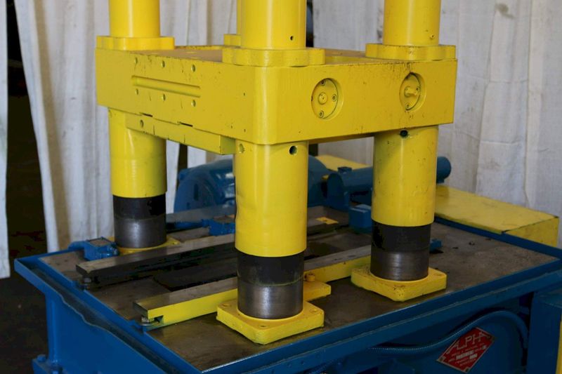 125 TON ALPHA 4 POST CUTOFF PRESS: STOCK #64362