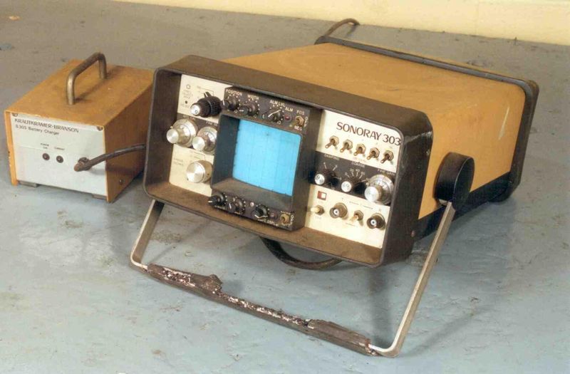 KRAUTKRAMER 'SONORAY 303' ULTRASONIC METAL FLAW DETECTOR:  STK #15456