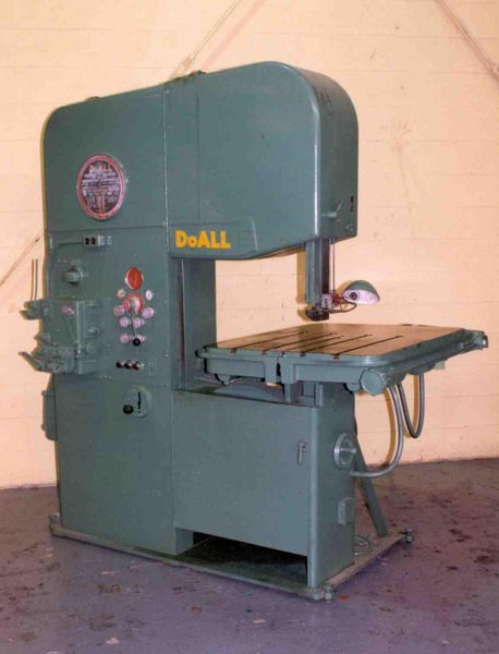 26' DOALL VERTICAL BANDSAW:  STOCK #4682
