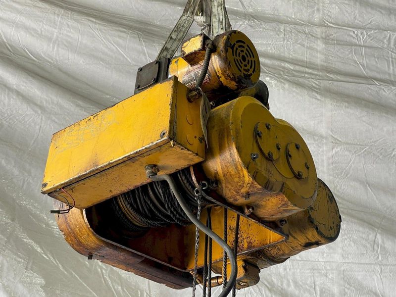 5 TON DETROIT HOIST WITH POWER TROLLEY: STOCK #62370