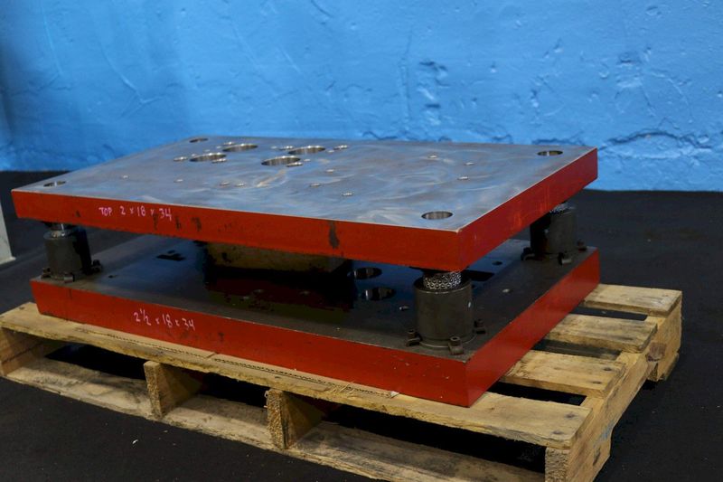 18" X 34" 4 PIN PRECISION DIE SET (NEW.)  STOCK #73495