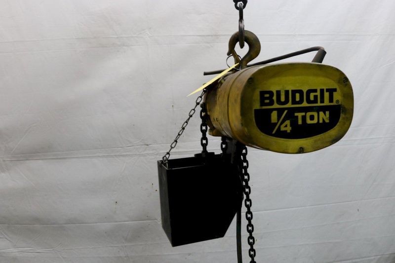 500 LB BUDGIT ELECTRIC POWERED CHAIN HOIST : STOCK #11985