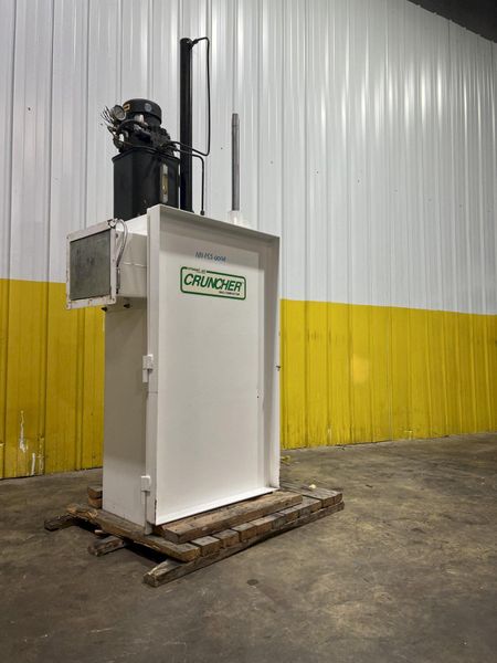 16" X 24" X 36" DYNAMIC AIR MODEL #388-CRUNCHER HYDRAULIC COMPACTOR: STOCK #16757