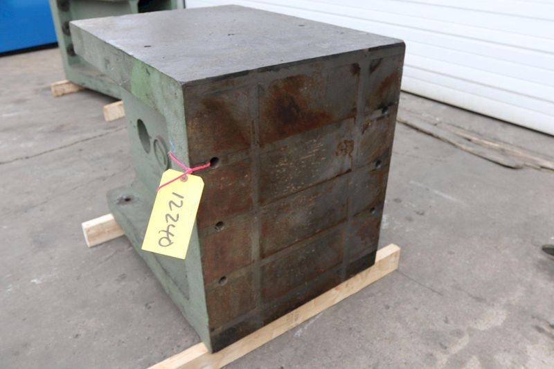 23" X 32" X 27" CAST ANGLE PLATE: STOCK #12240