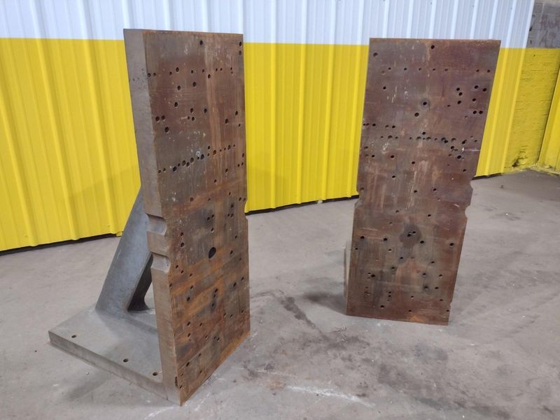 48" X 18" X 28" SET OF (2) CAST IRON ANGLE PLATES: STOCK #19368