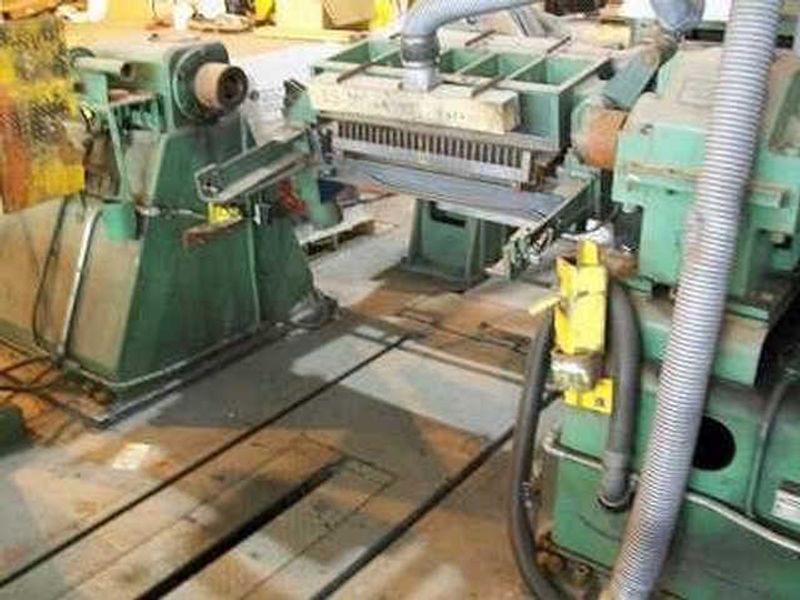 Tension Stand, Ruesch, 26" Wide