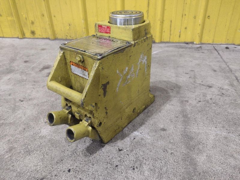 50 TON ENERPAC JH-506 HYDRAULIC BOTTLE JACK: STOCK #23567