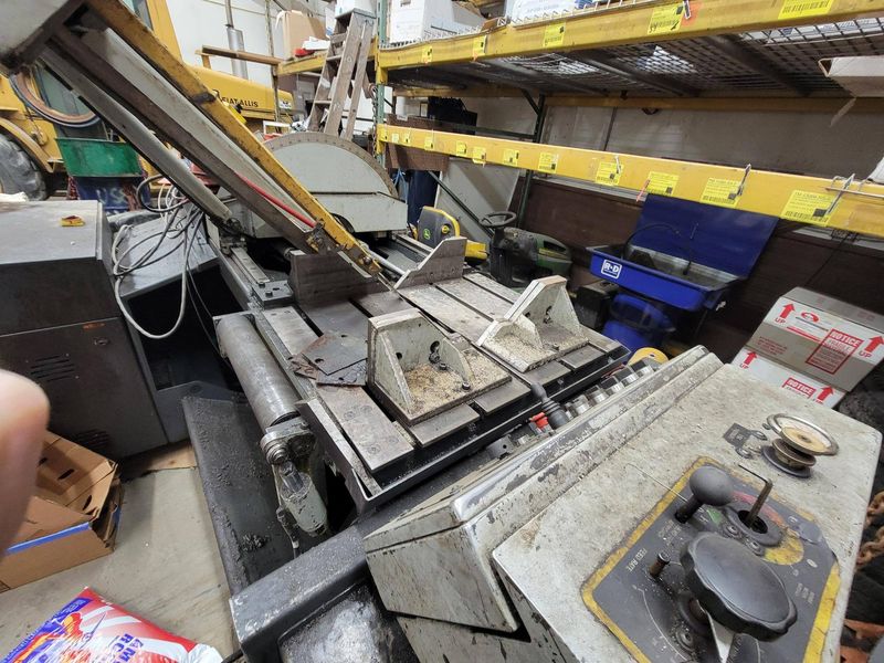 2008 Hyd-Mech V-18 Series II Vertical Bandsaw (#5429)