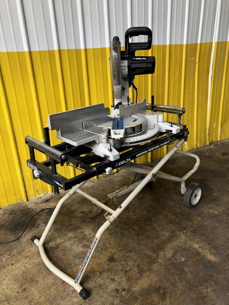 12" DELTA MODEL 36-255L COMPOUND LASER MITER SAW WITH STAND: STOCK 19214