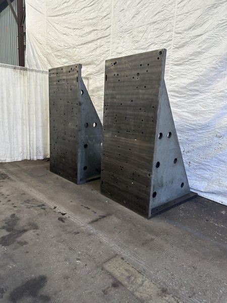(1) PAIR OF 47" WIDE X 60" DEEP X 95" HIGH ANGLE PLATES: STOCK #77128