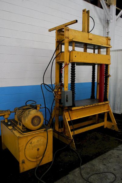 4 POST HYDRAULIC DIE TRYOUT PRESS: STOCK #75295