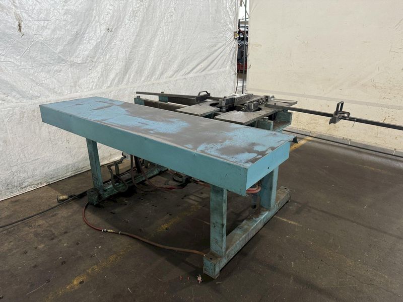LUBOW DWB-2 DOUBLE END HORIZONTAL WIRE BENDER: STOCK 16432