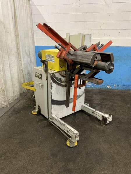 8,000 LB X 18" DALLAS MODEL DPR-818 MOTORIZED UNCOILER: STOCK #80819