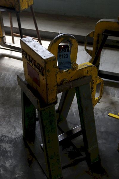 4,000 LB 2 TON X 16" BRADLEY COIL LIFT C HOOK: STOCK 12773