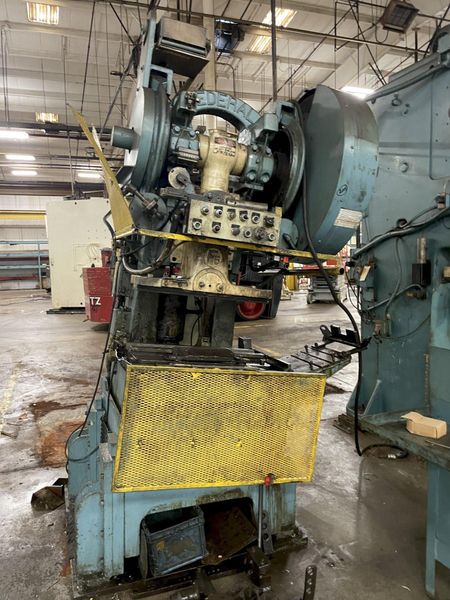 60 TON FEDERAL MODEL #5 OBI PRESS, 3" STROKE: STOCK #15352