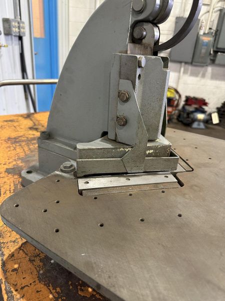 6" X 6" X 16 GA DIACRO HAND NOTCHER: STOCK #77075