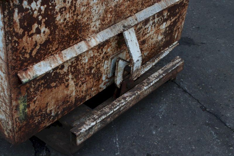 52" AROURA SELF DUMPING HOPPER: STOCK #76002