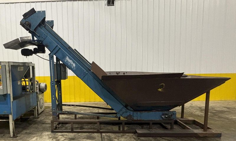 STEELTRAK (NEW LONDON) MOTORIZED INCLINED PARTS CONVEYOR: STOCK #22777