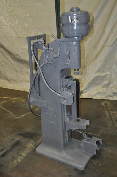 GRANT ORBITAL SPIN RIVETER MODEL 220