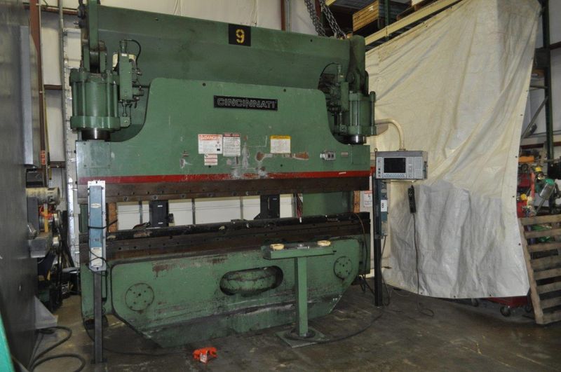 350 TON X 12' CINCINNATI HYDRAULIC PRESS BRAKE