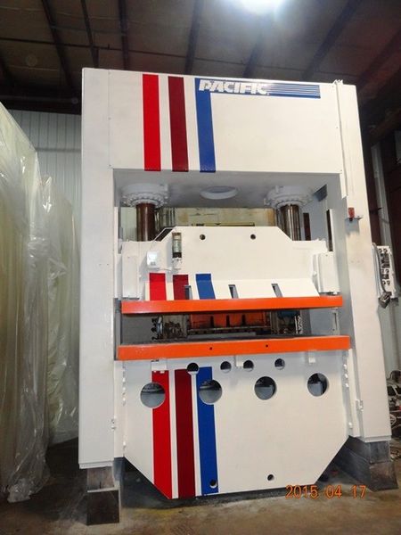 400 TON PACIFIC STRAIGHT SIDE HYDRAULIC PRESS