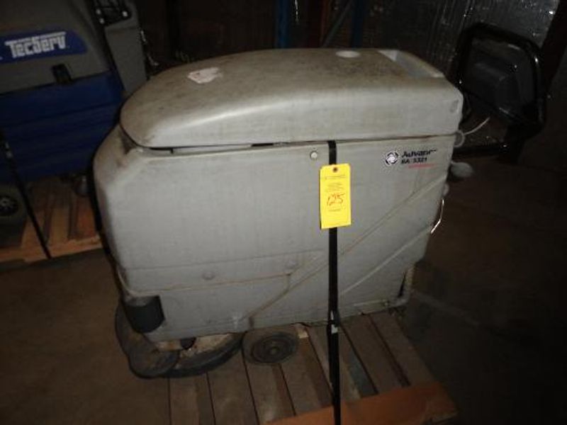 ADVANCE 21" WALK BEHIND SCRUBBER