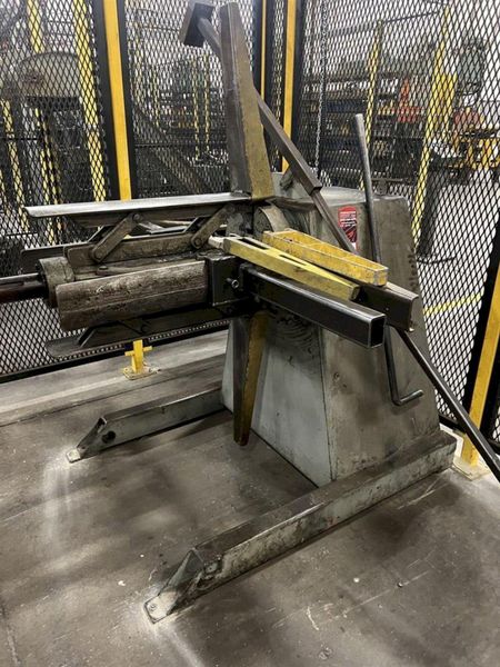 4000 LB X 24" VOGEL MOTORIZED UNCOILER
