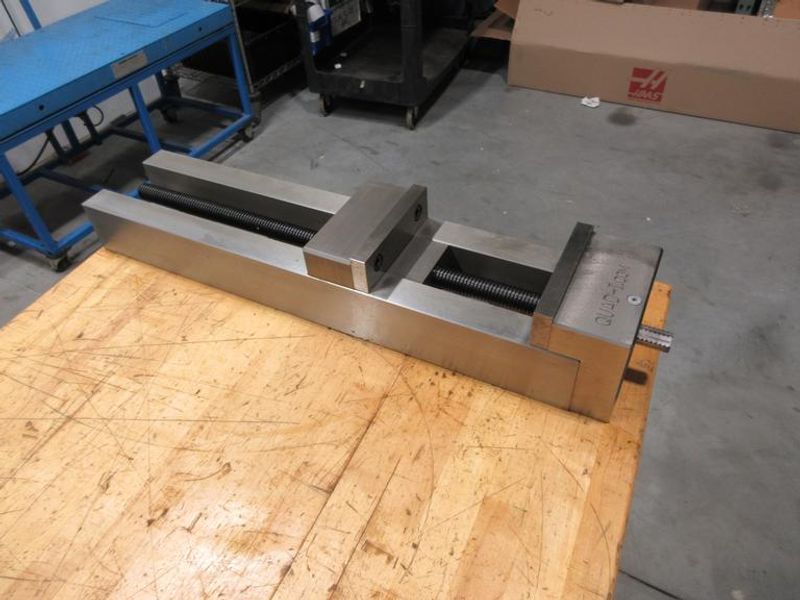 Quad-I.com Extended Travel 6" Machine Vise with Steel Hard Jaws, 21.5" Max Opening- Auction Item