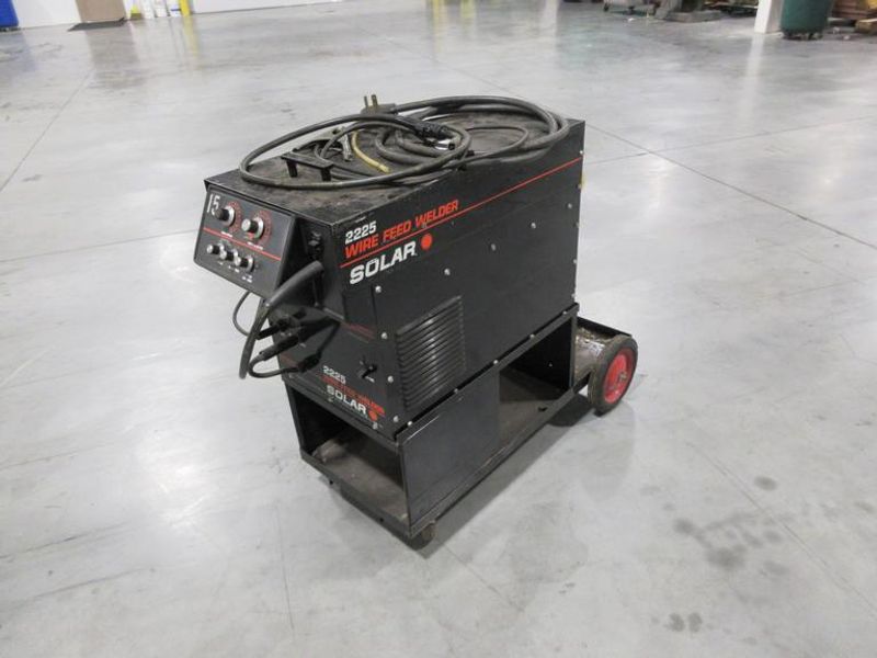 Solar 2225 industrial MIG  225-amp Wire Feed Welder, Single Phase 208/220V Power Source, with Accessories- Auction Item
