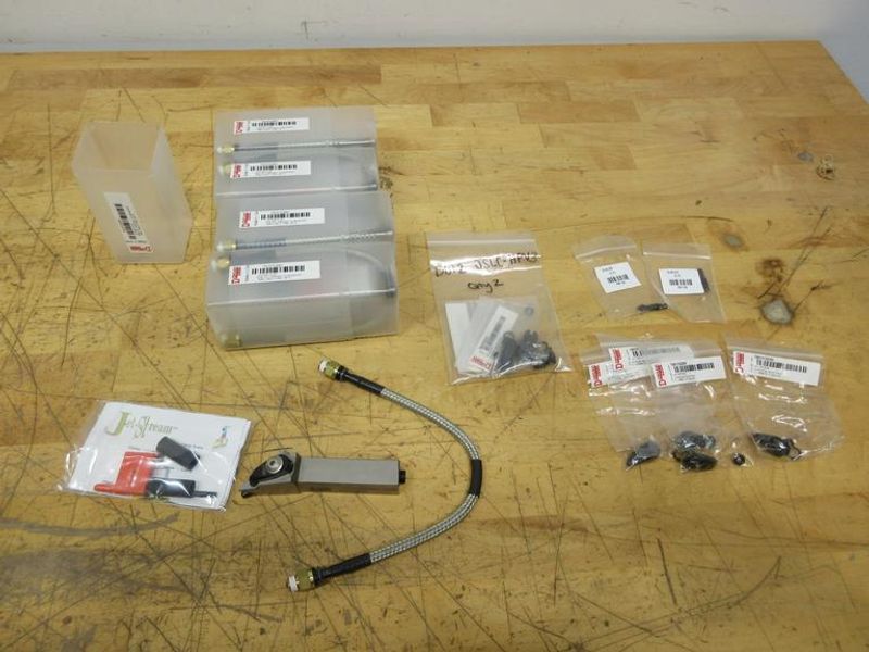 DORIAN 73310153081 - ADVJNR12-3B, 3/4" External D-Clamp Holder - Type D for VNMG33_ Inserts, Right Hand(5 pcs New In Box)- Auction Item