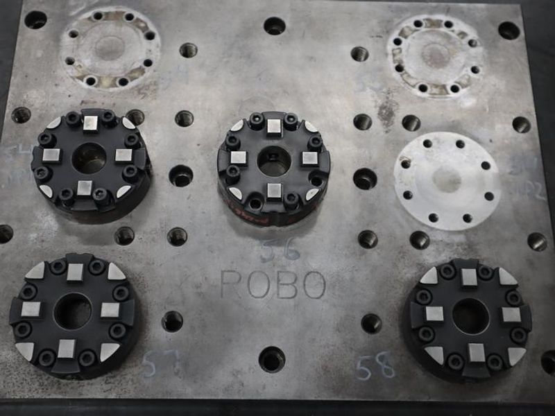 System 3R Macro Standard Manual Chucks 3R-600.24-S (4) with Base Plate- Auction Item