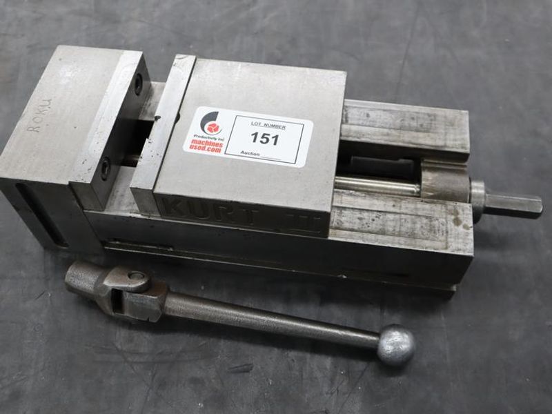 Kurt II PT600 6" Machine Vise, Horizontal-Vertical Mounting, Steel Jaws, Handle- Auction Item