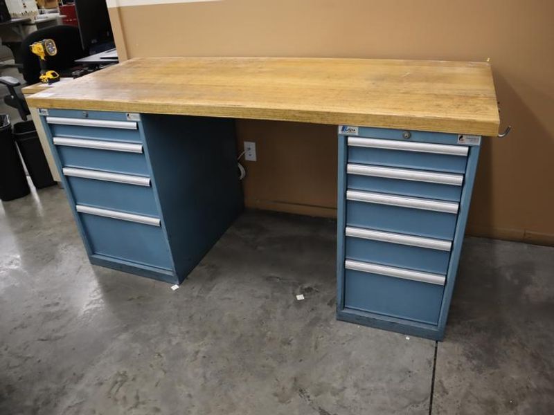 Lista Cabinet Base Work Bench, Maple Top, 9 Drawers - Contents: Assorted Milling Cutters - Some Carbide- Auction Item