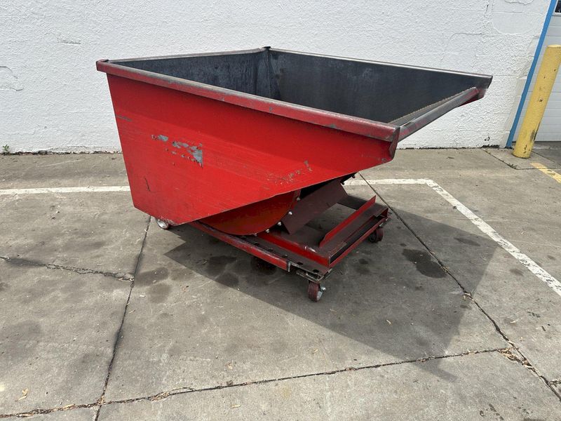 1-1/2 YARD ROURA SELF-DUMPING HOPPER:  STOCK #78225