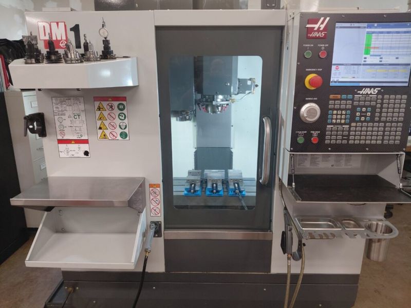 Haas DM-1 CNC Vertical Machining Center, VMC (2022)