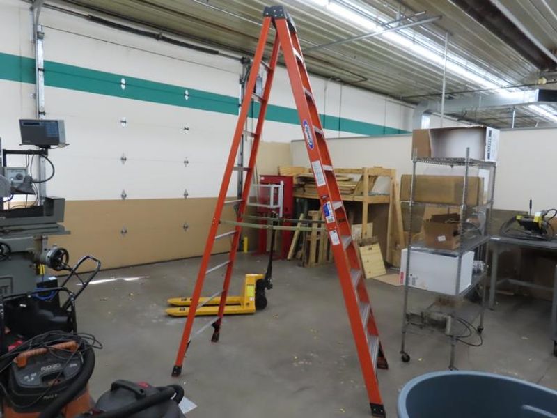 Werner 10' Model NXT1A10 Fiberglass Ladder- Auction Item