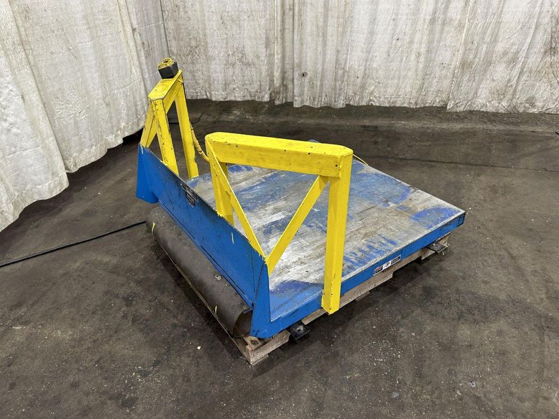 4000 LB GLOBAL LIFT AND TILT TABLE: STOCK #77579
