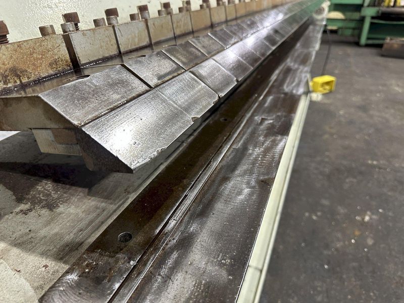 10' X 14 GA BIRMINGHAM HYDRAULIC BOX & PAN FINGER BRAKE: STOCK #77932